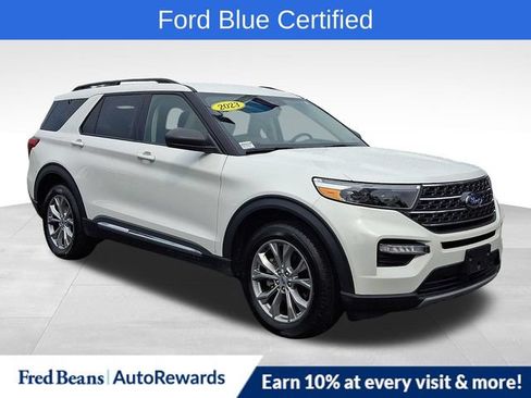 Certified 2023 Ford Explorer XLT w/ Equipment Group 202A AWD/4WD image 1