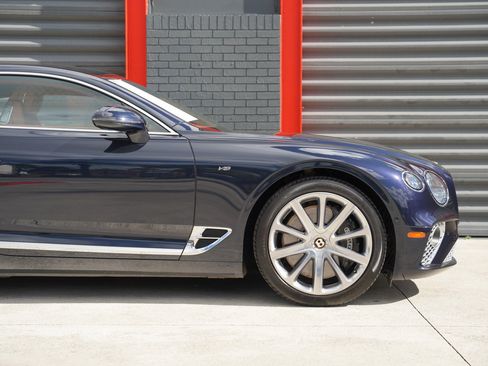 Used 2020 Bentley Continental GT image 45