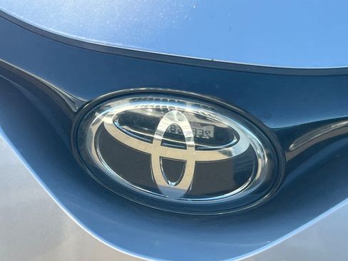 Used 2019 Toyota C-HR LE FWD image 13