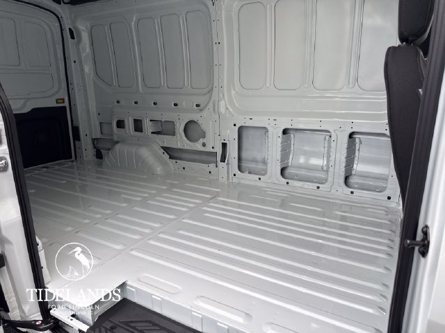 New 2027 Ford Transit 250 148 Medium Roof RWD image 24