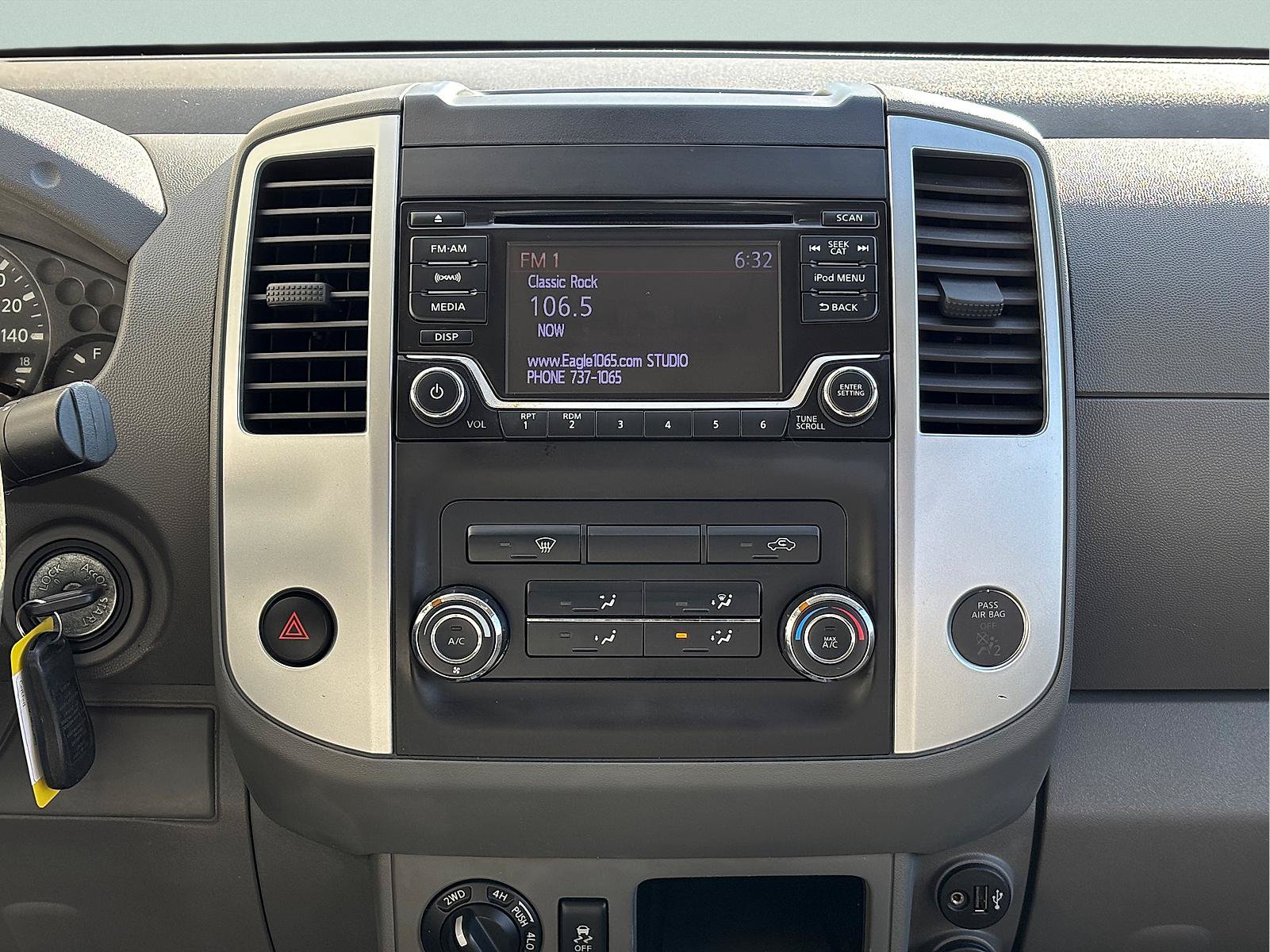 Used 2018 Nissan Frontier SV AWD/4WD image 17