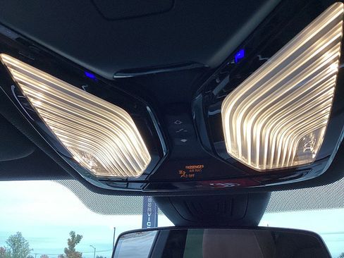 Used 2020 BMW X5 sDrive40i w/ Executive Package image 17