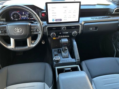 Used 2024 Toyota Tacoma TRD Off-Road image 15