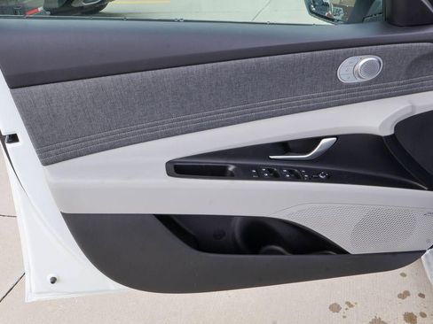 New 2026 Hyundai Elantra Limited image 12