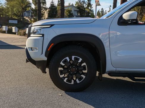 Used 2022 Nissan Frontier Pro-X image 11