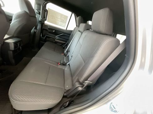 New 2026 Toyota 4Runner SR5 AWD/4WD image 22