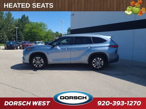 Used 2023 Toyota Highlander XLE AWD/4WD image 2