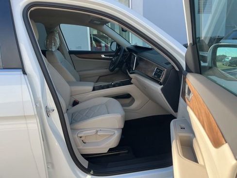 New 2026 Volkswagen Atlas SE image 30