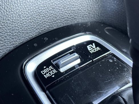Used 2024 Toyota Corolla SE FWD image 34