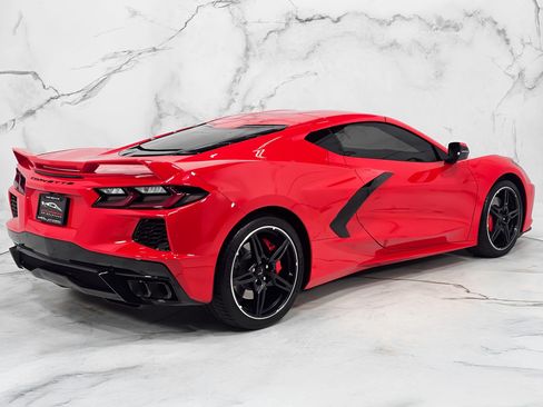 Used 2023 Chevrolet Corvette Stingray Coupe w/ Z51 Performance Package RWD image 11