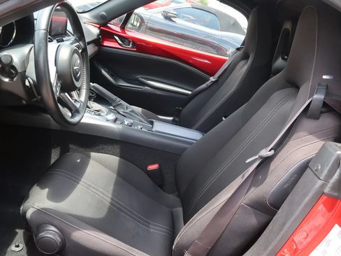 Used 2021 MAZDA MX-5 Miata Club RWD image 19