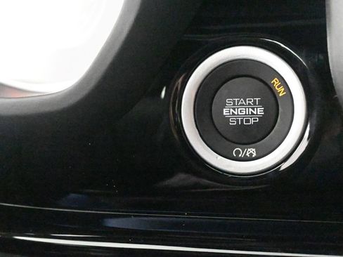 New 2026 RAM 1500 Laramie AWD/4WD image 19