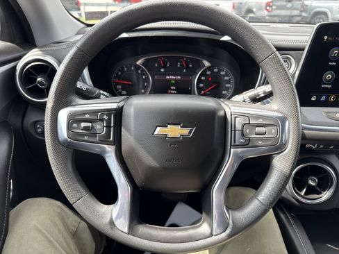 Used 2023 Chevrolet Blazer LT AWD/4WD image 16
