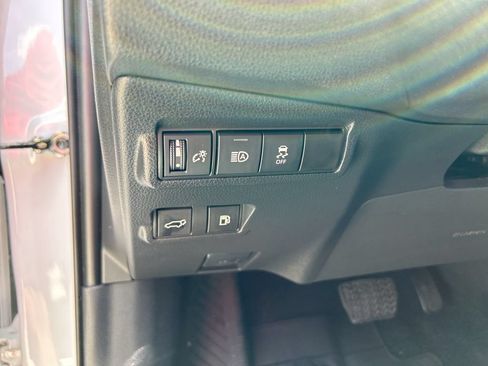 Used 2023 Toyota Corolla Cross AWD Hybrid w/ Convenience Package image 14