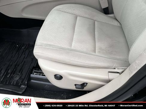 Used 2019 Jeep Grand Cherokee Laredo AWD/4WD image 18