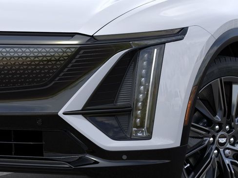 New 2026 Cadillac Lyriq Signature Sport w/ Nappa Leather Package RWD image 10