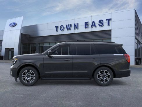 New 2025 Ford Expedition Active image 3