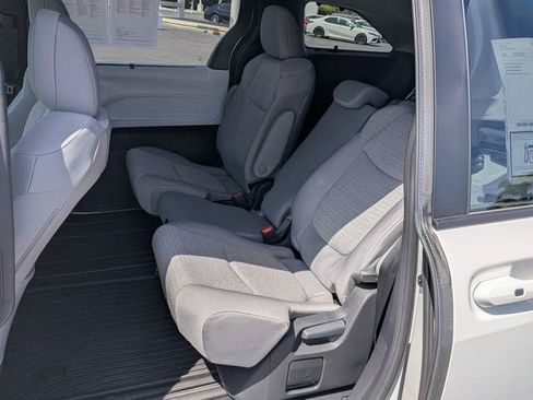 Certified 2026 Toyota Sienna LE FWD image 14