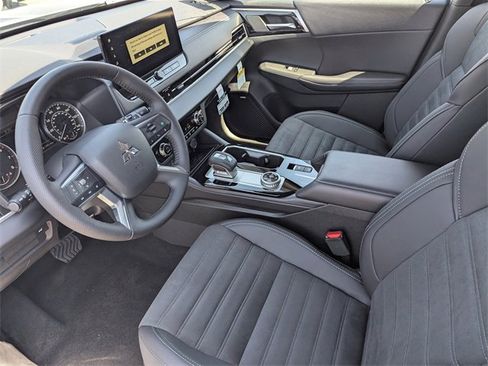 New 2025 Mitsubishi Outlander Trail Edition image 10