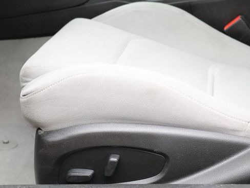 Used 2023 Chevrolet Camaro LT image 34