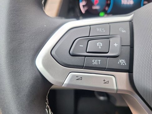 New 2026 Volkswagen Atlas SE image 13