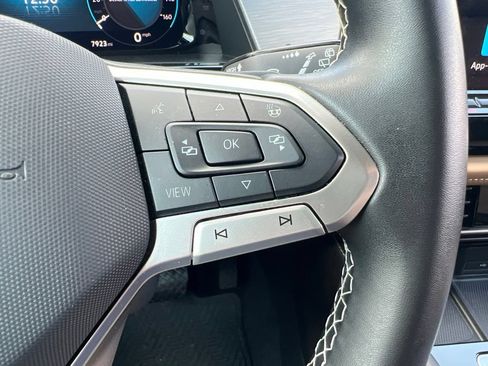 Used 2024 Volkswagen Atlas Cross Sport SE AWD/4WD image 18