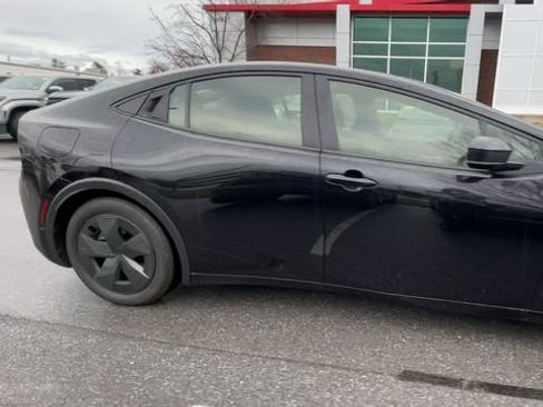 Certified 2024 Toyota Prius Prime SE image 9