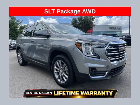 Used 2023 GMC Terrain SLT AWD/4WD image 1