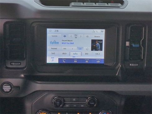 Certified 2023 Ford Bronco Black Diamond image 17