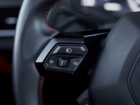 Used 2024 Lamborghini Huracan EVO image 44