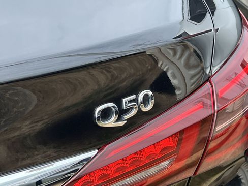 Used 2018 INFINITI Q50 Luxe w/ Essential Package (3.0T Luxe) AWD/4WD image 27