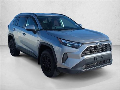Used 2024 Toyota RAV4 XLE FWD image 3