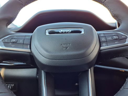 Used 2026 Jeep Compass Limited image 13