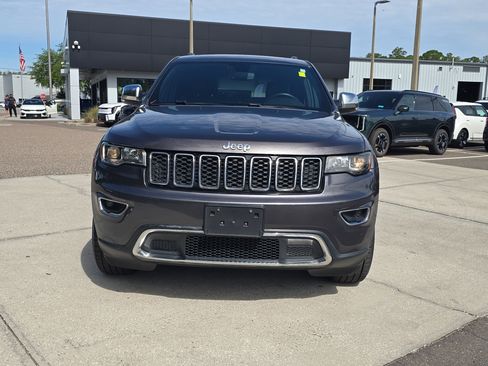 Used 2019 Jeep Grand Cherokee Limited AWD/4WD image 3