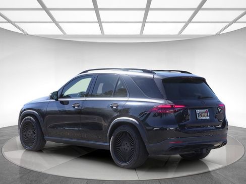 Used 2024 Mercedes-Benz GLE 450 4MATIC image 2