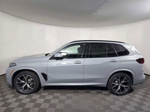 New 2026 BMW X5 xDrive40i w/ M Sport Package image 4