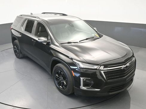 Used 2023 Chevrolet Traverse LT w/ Midnight/Sport Edition image 57