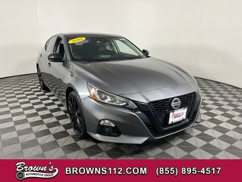 Used 2022 Nissan Altima 2.5 SR w/ Midnight Edition Package FWD image 1