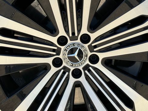 Used 2022 Mercedes-Benz EQS 450+ Sedan image 19