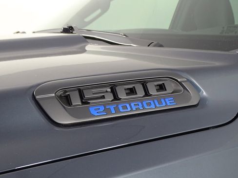 New 2026 RAM 1500 4x4 Crew Cab image 44