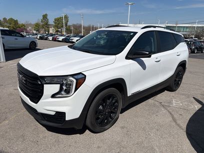 Used 2024 GMC Terrain SLE w/ Driver Convenience Package