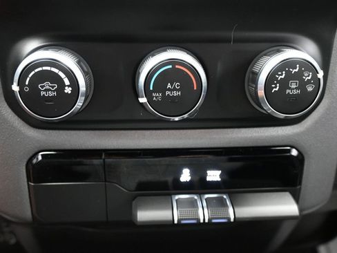 Used 2023 RAM 1500 Big Horn AWD/4WD image 48