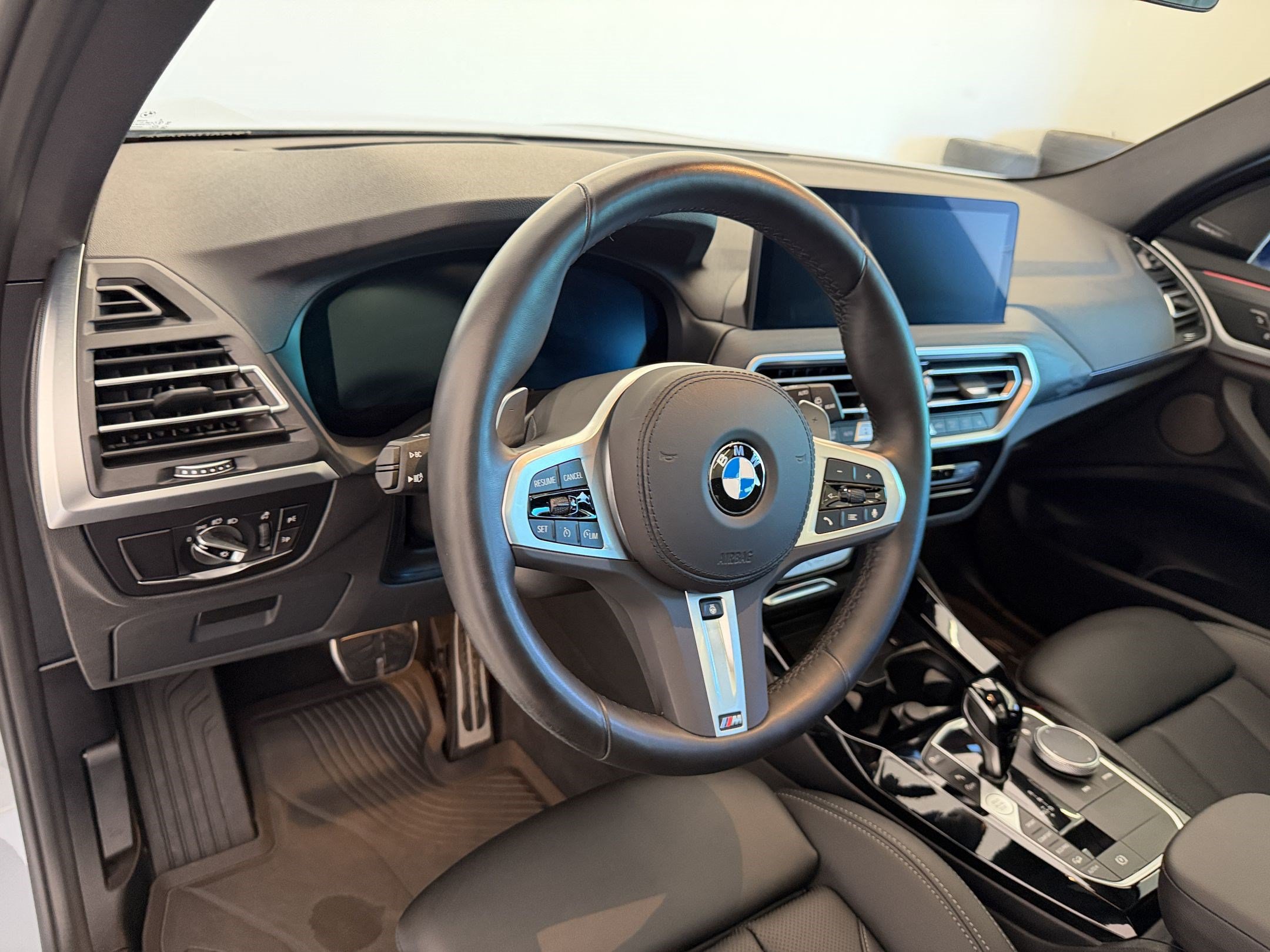 Certified 2024 BMW X3 xDrive30i w/ Premium Package AWD/4WD image 4