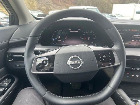 Certified 2025 Nissan Murano SV AWD/4WD image 14