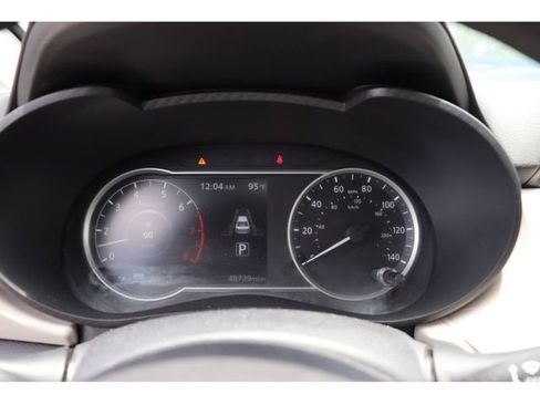 Used 2021 Nissan Versa SV image 22