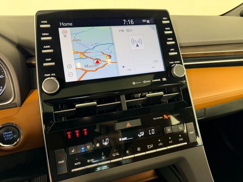 Used 2022 Toyota Avalon Limited w/ Advanced Safety Package FWD image 20