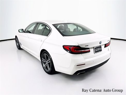 Certified 2022 BMW 530i xDrive w/ Premium Package image 5