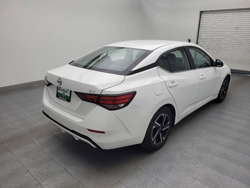 Used 2024 Nissan Sentra SV FWD image 9