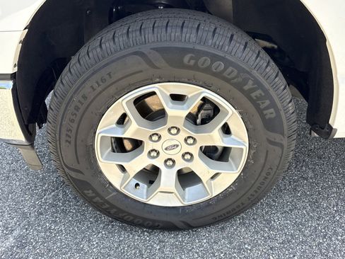 Used 2023 Ford F150 XLT AWD/4WD image 10