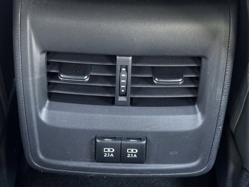 Used 2019 Toyota Avalon XLE image 29